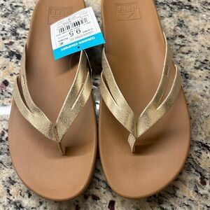 Reef Women's Metallic Gold Sandals